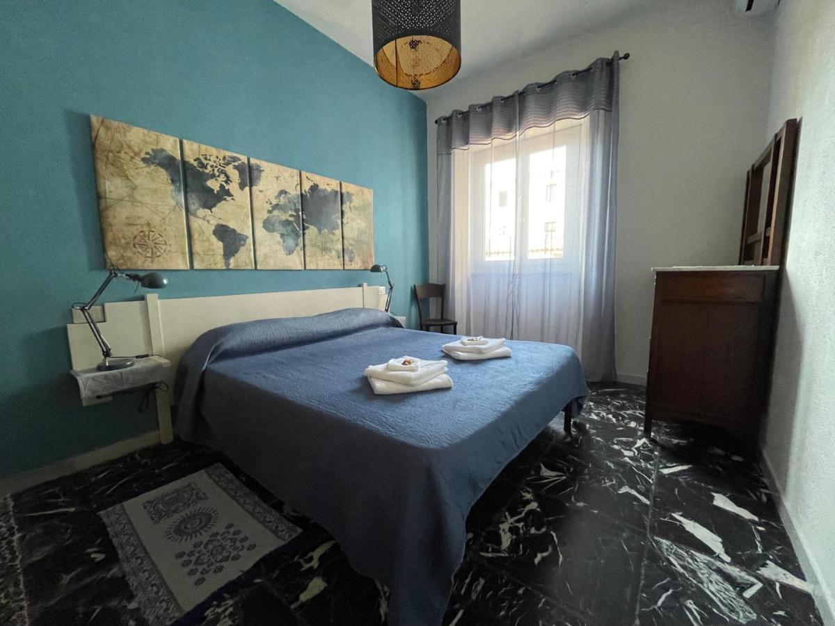 Back To The Past Apartment Олбия Екстериор снимка